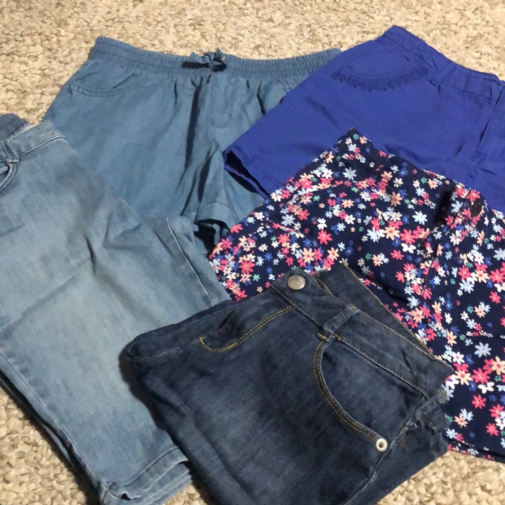 Bundle of 5 pairs Gymboree shorts
